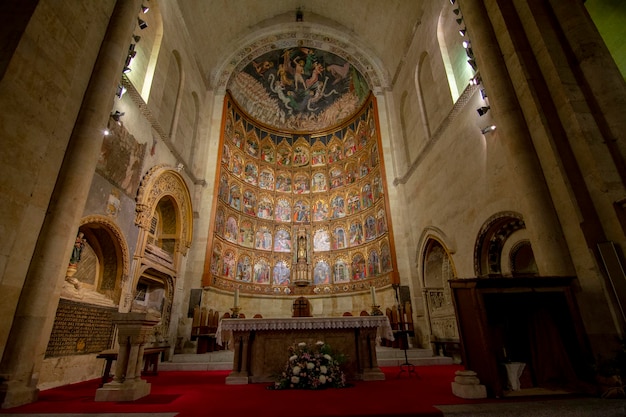 Retábulo da antiga catedral de salamanca espanha