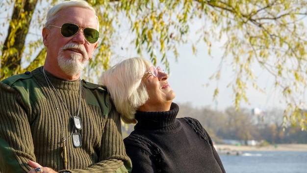 retrato, de, un, anciano, grayhaired, pareja