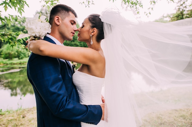 retrato de boda del novio