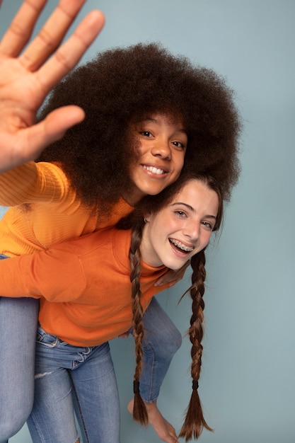 Foto retrato de chicas adolescentes de cerca