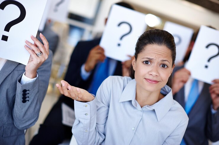 Foto retrato de colegas de negocios estrechando la mano