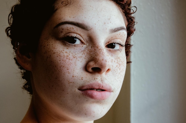 Retrato de close-up de jovem