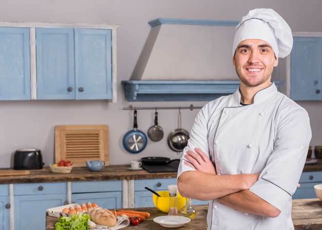 Foto retrato, de, cozinheiro, em, cozinha