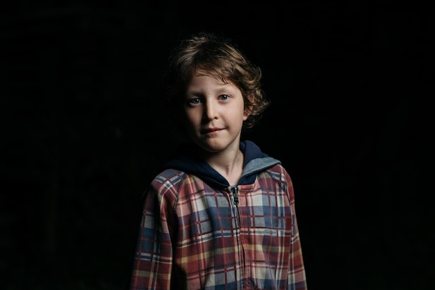 Retrato de criança menino de 10 anos