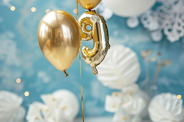 Retrato de dois balões de hélio flotantes dourados