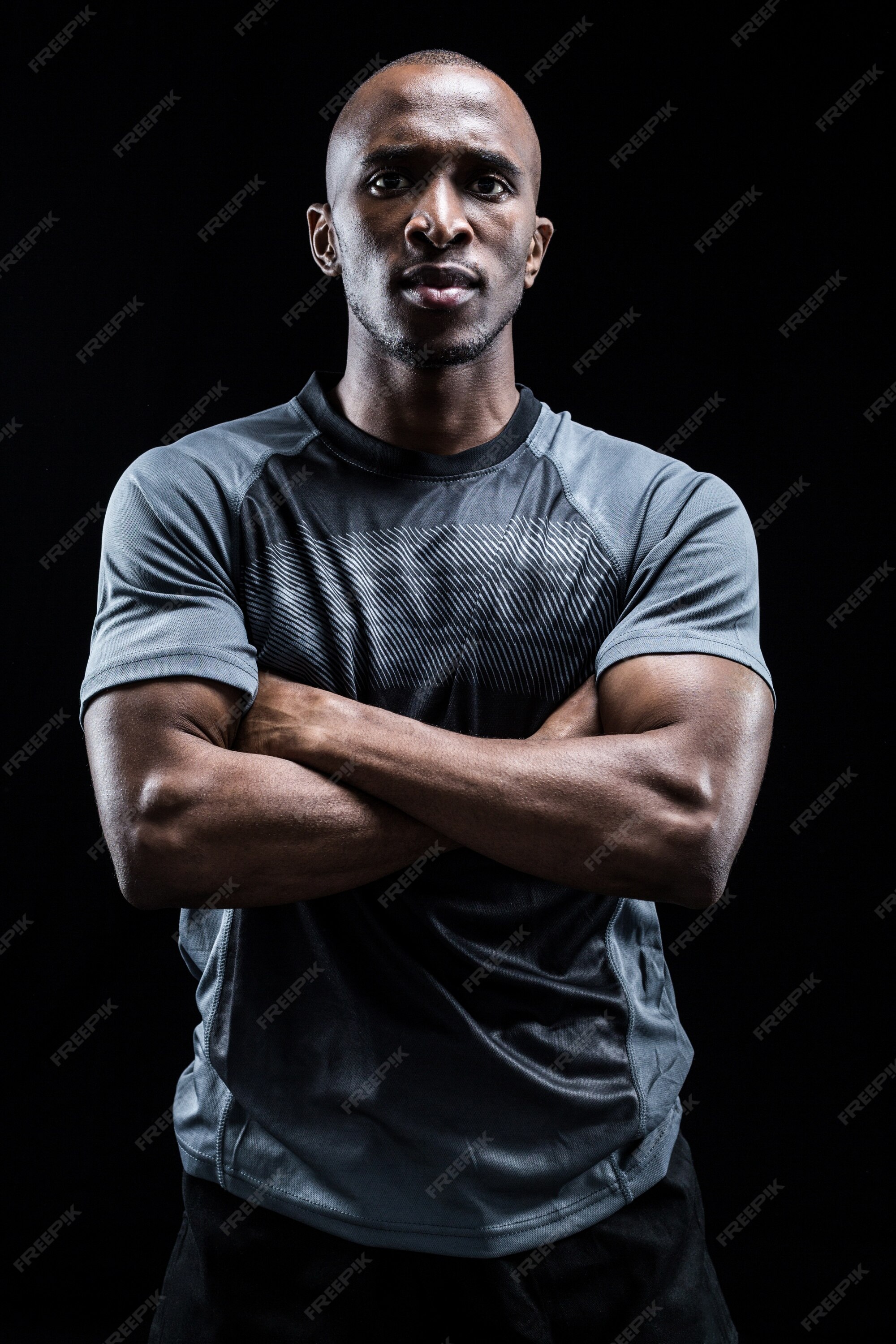 Retrato De Vários Jovens Jogadores De Rugby Segurando Uma Bola De Rúgbi  Enquanto Se Posicionavam Com Os Braços Cruzados Fora Do Ca Foto de Stock -  Imagem de jogador, rubi: 251796016