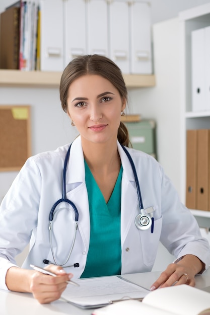 Retrato de jovem médica