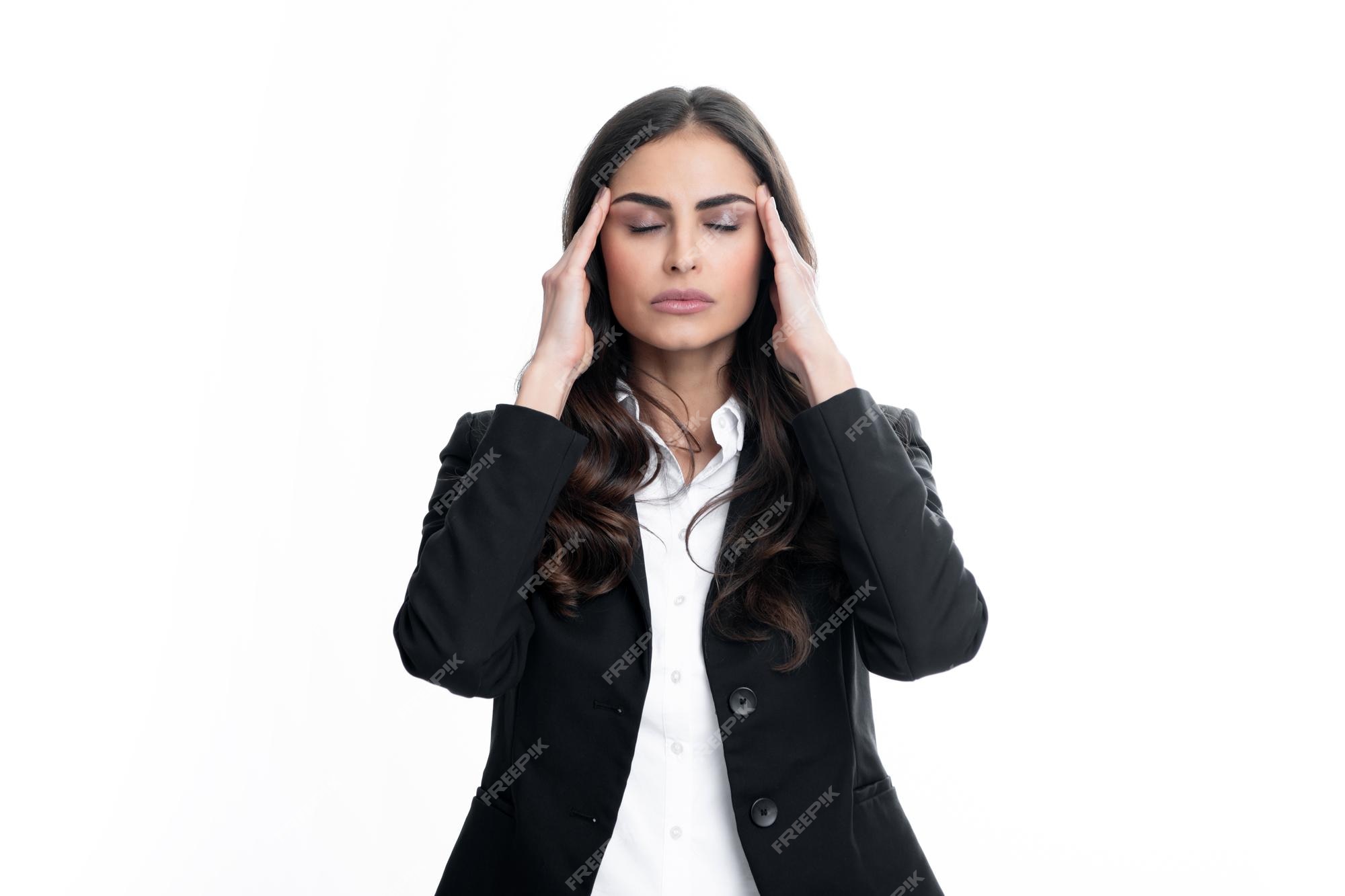 Perfil Lateral Estressado Triste Jovem Chorando Sentado Fora Segurando A  Cabeça Com As Mãos Olhando Para Baixo. Sentimentos De Emoção Humana Fotos,  retratos, imágenes y fotografía de archivo libres de derecho. Image