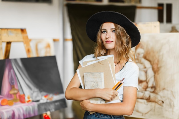 Retrato de menina artista