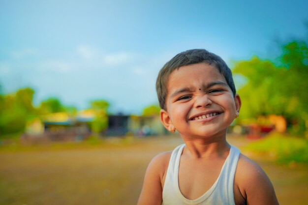 Retrato de menino indiano