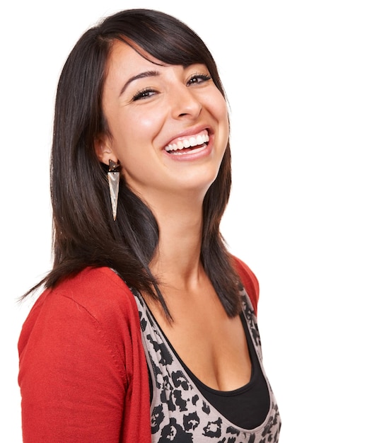 Retrato de moda e sorriso com mulher rindo em estúdio isolada em fundo branco para humor rosto feliz ou engraçado com confiante jovem modelo indiano em roupas da moda roupa para estilo ou comédia