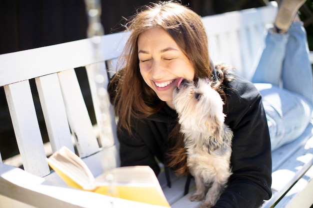 Retrato de mulher com cão