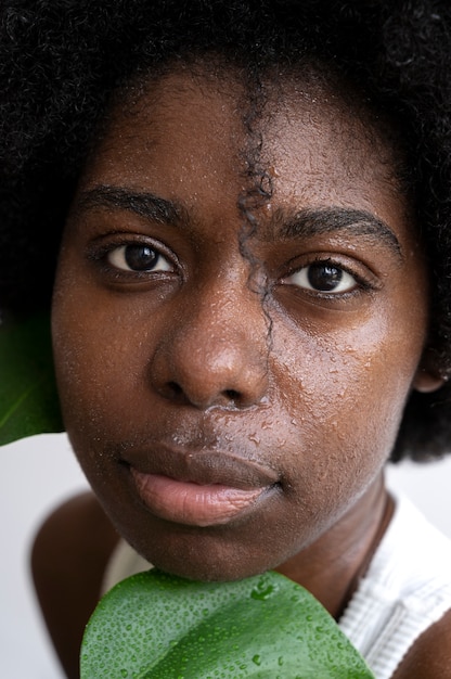 Foto retrato de mulher com pele hidratada