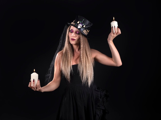 Retrato de mulher com velas