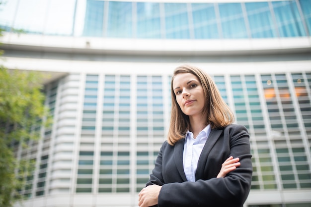 Retrato de mulher de negócios jovem