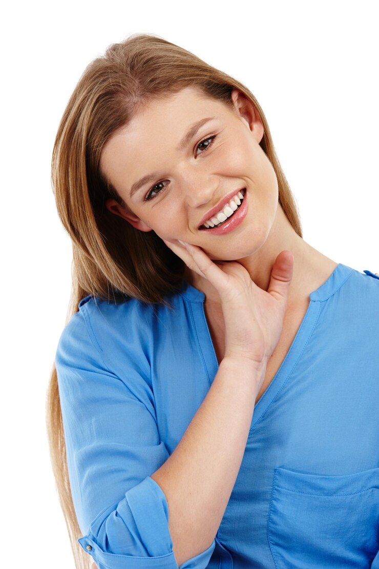 Foto retrato de mulher e pensamento para a moda isolada em estúdio com confiança para estilo casual pessoa feminina feliz ou modelo e sorriso com expressão satisfeita para roupa inteligente em fundo branco
