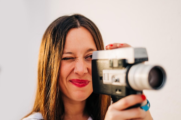 Retrato de mulher fotografando