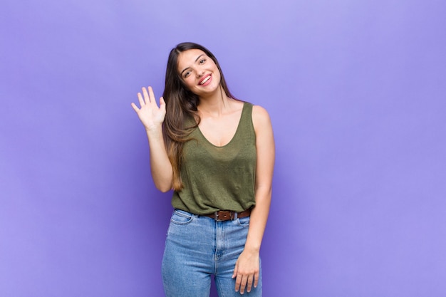 Foto retrato de mulher jovem bonita