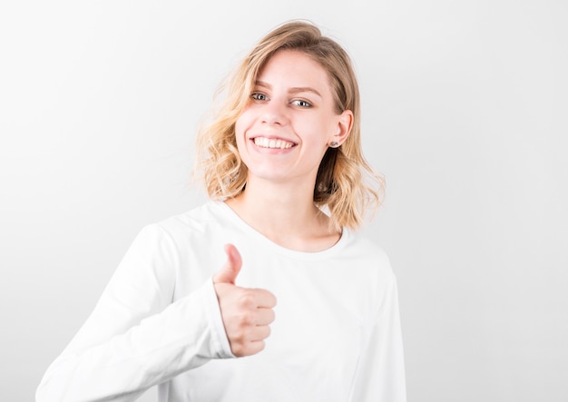 Retrato de mulher jovem e bonita