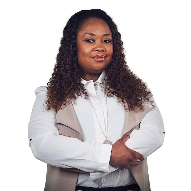 Retrato de mulher negra e orgulhoso empresário em estúdio com ambição de atitude e fundo branco Rosto de negócios negros e gerente senhora empoderada assertiva e mentalidade em pé isolado