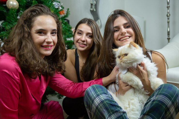 Foto retrato de mulher sorridente com cão