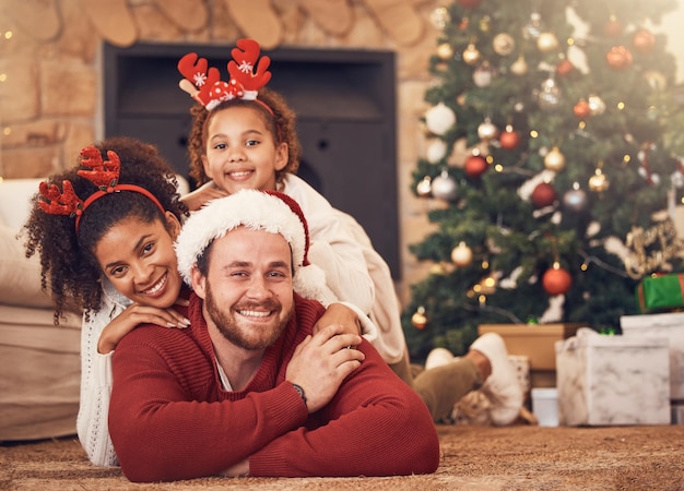 imagem de família feliz comemorando o natal 1249961 Foto de stock no  Vecteezy