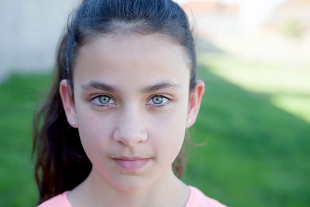 Retrato, de, um, bonito, preteen, menina, com, olhos azuis