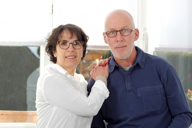 Retrato de um casal feliz sênior