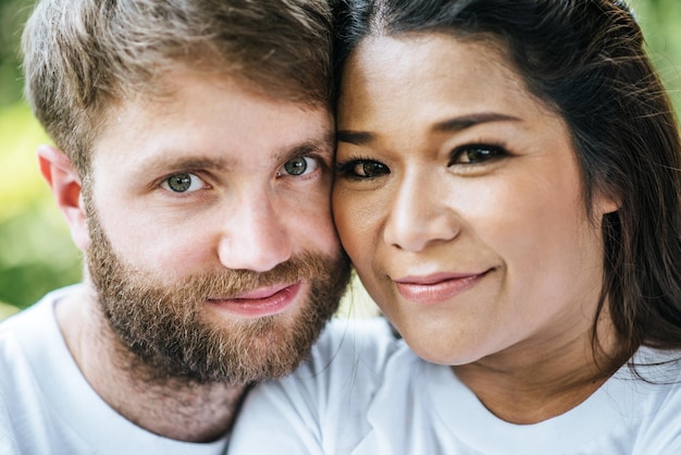 Retrato de um casal sorridente