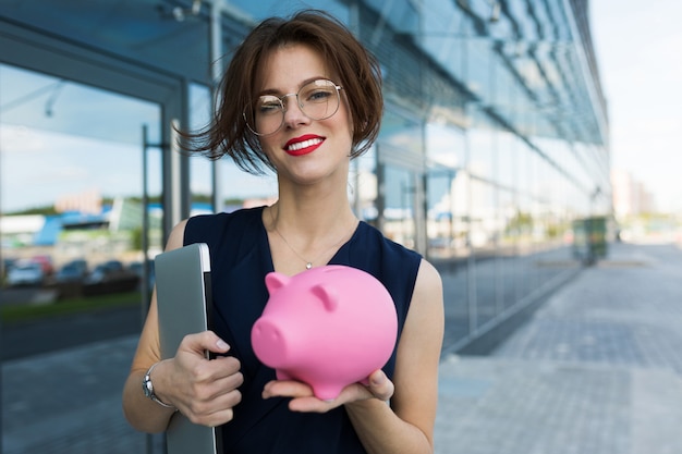 Foto retrato de um gerente de sucesso em um arranha-céu