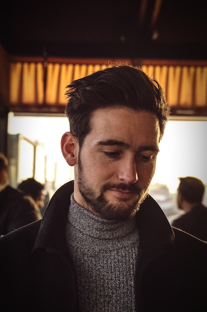 Retrato de um homem bonito