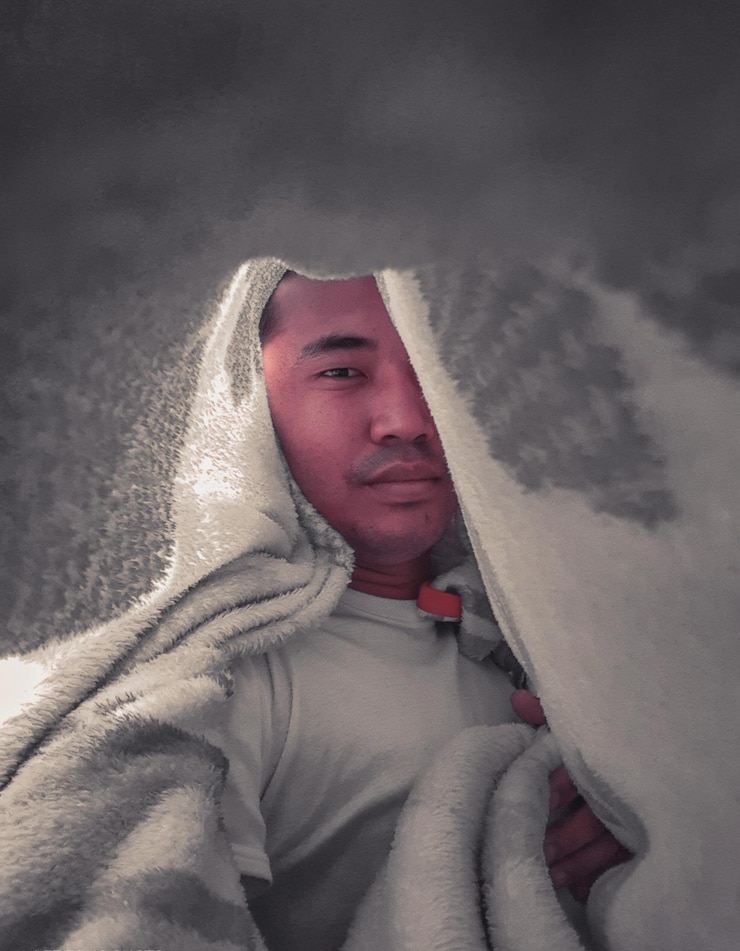 Foto retrato de um homem com roupas quentes