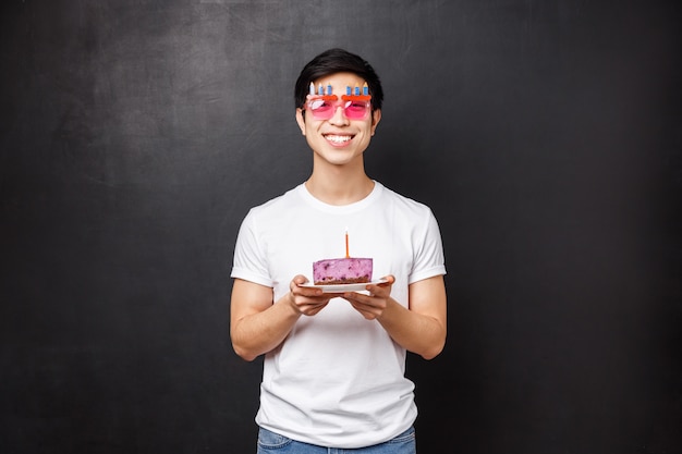 Retrato de um jovem asiático bonito