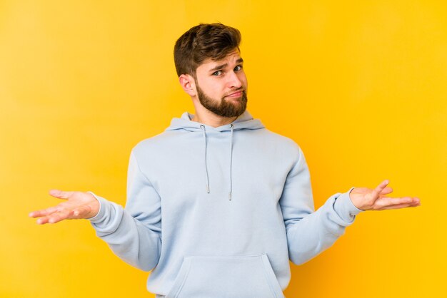 Retrato de um jovem bonito