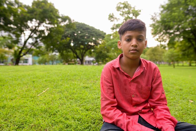 Retrato de um jovem no campo