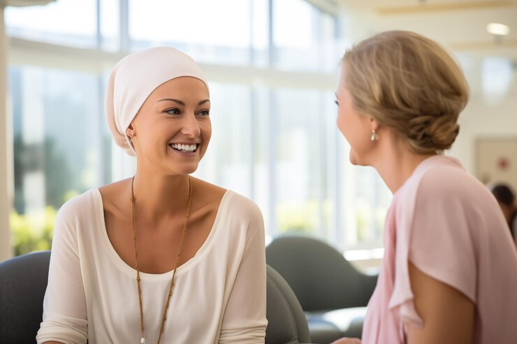 Foto retrato de um paciente de quimioterapia de um paciente de câncer feliz em cadeira de rodas