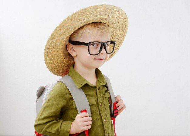 Foto retrato de um pequeno estudante