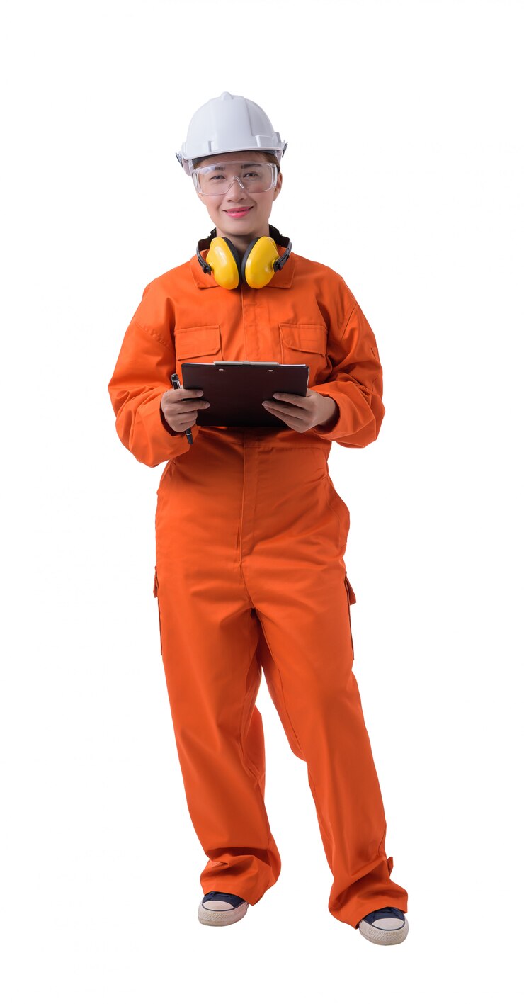 Foto retrato, de, um, trabalhador mulher, em, mecânico, jumpsuit, é, segurando clipboard, e, caneta, isolado, branco, fundo