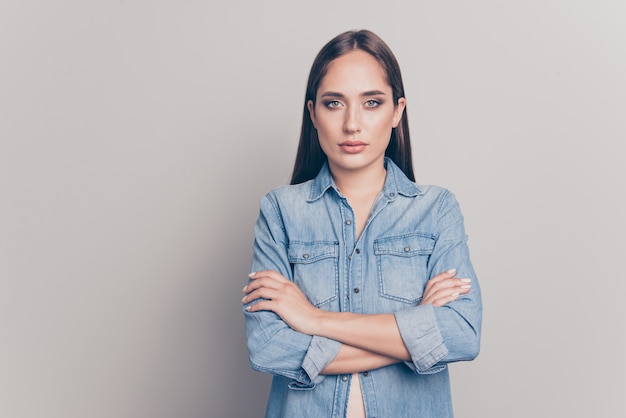 Retrato de uma jovem bonita