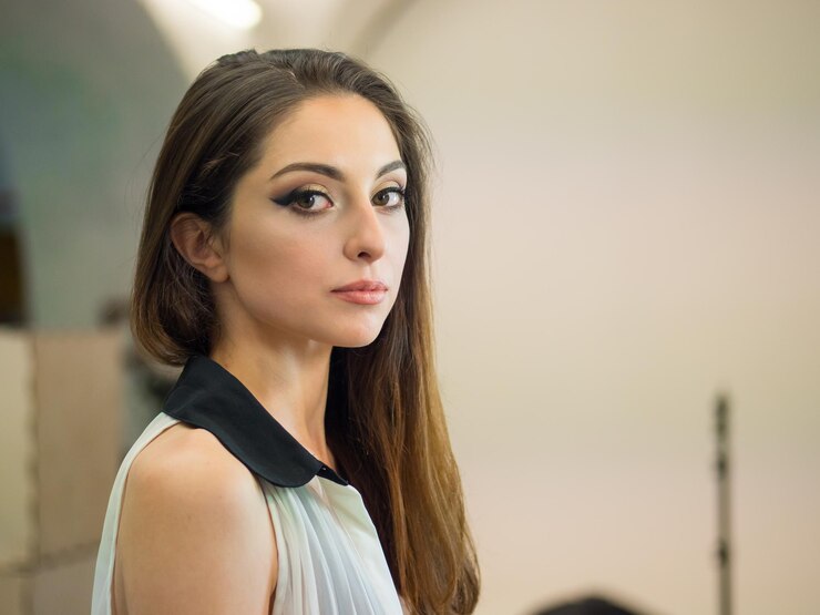 Foto retrato de uma jovem confiante em um spa de beleza