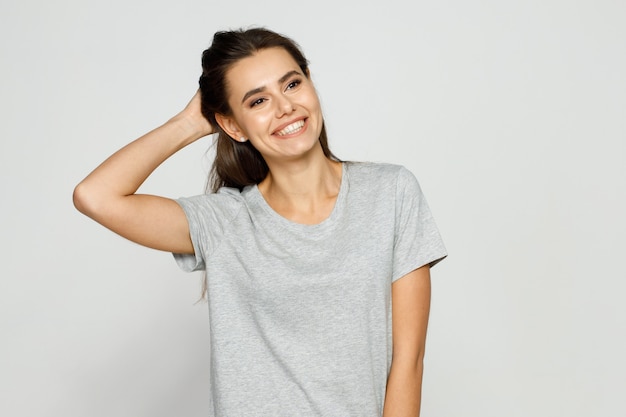 Retrato de uma jovem sorridente