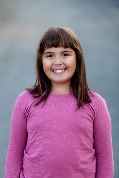 Retrato de uma menina sorridente
