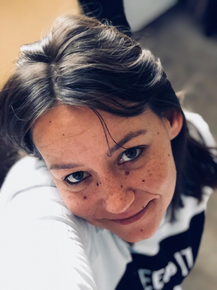 Foto retrato de uma mulher adulta