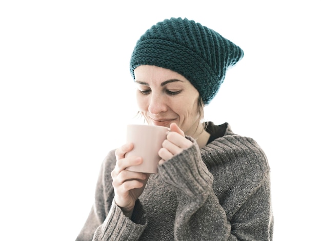 Retrato de uma mulher tomando café