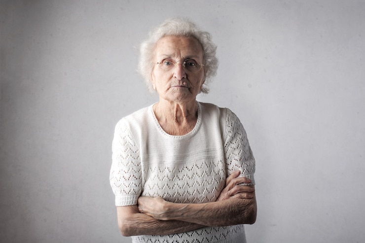 Foto retrato de uma senhora sênior