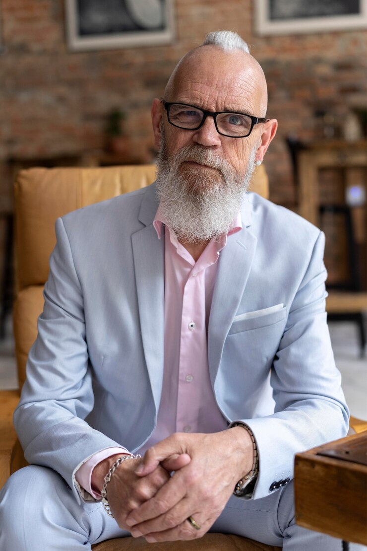 Foto retrato, de, elegante, hombre mayor