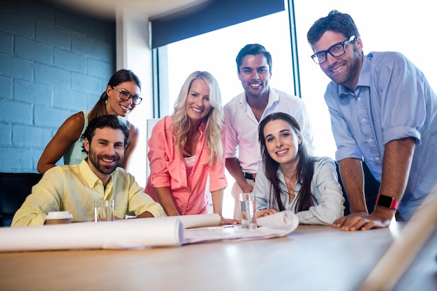 Retrato de empresarios casuales