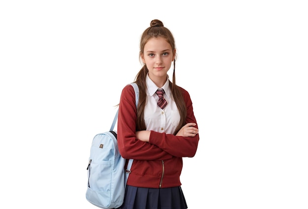 Retrato de una estudiante con una mochila aislada sobre un fondo blanco