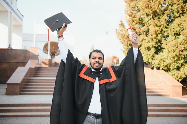 Retrato de estudiante de posgrado indio