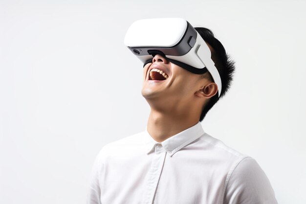 Retrato de estudio hombre con auricular de realidad virtual aislado en fondo gris gafas de realidad virtual Tecnología